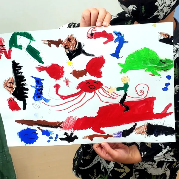 生徒の作品：色とりどりの絵の具の絵
